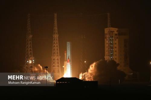 پرتاب موفق ۳ ماهواره ایرانی با ماهواره بر سیمرغ