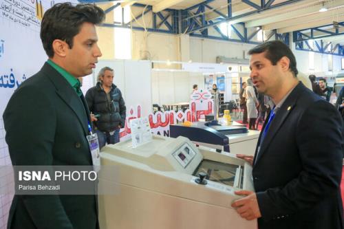 فریز نمونه های بافت انسانی با دستگاه کرایوستات ایران ساخت